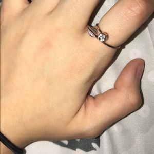 Feather diamond ring